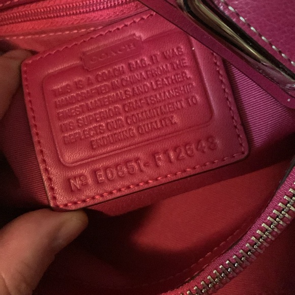 Coach signature satchel tote - Picture 6 of 8